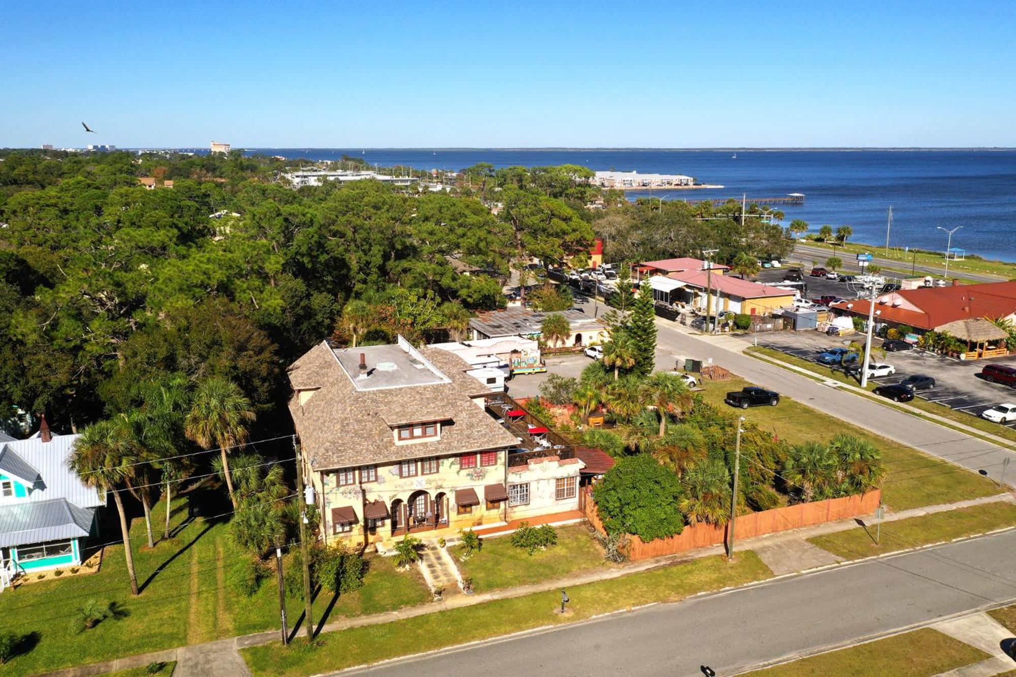 Casa Coquina Del Mar Bed And Breakfast Тітусвілл Екстер'єр фото